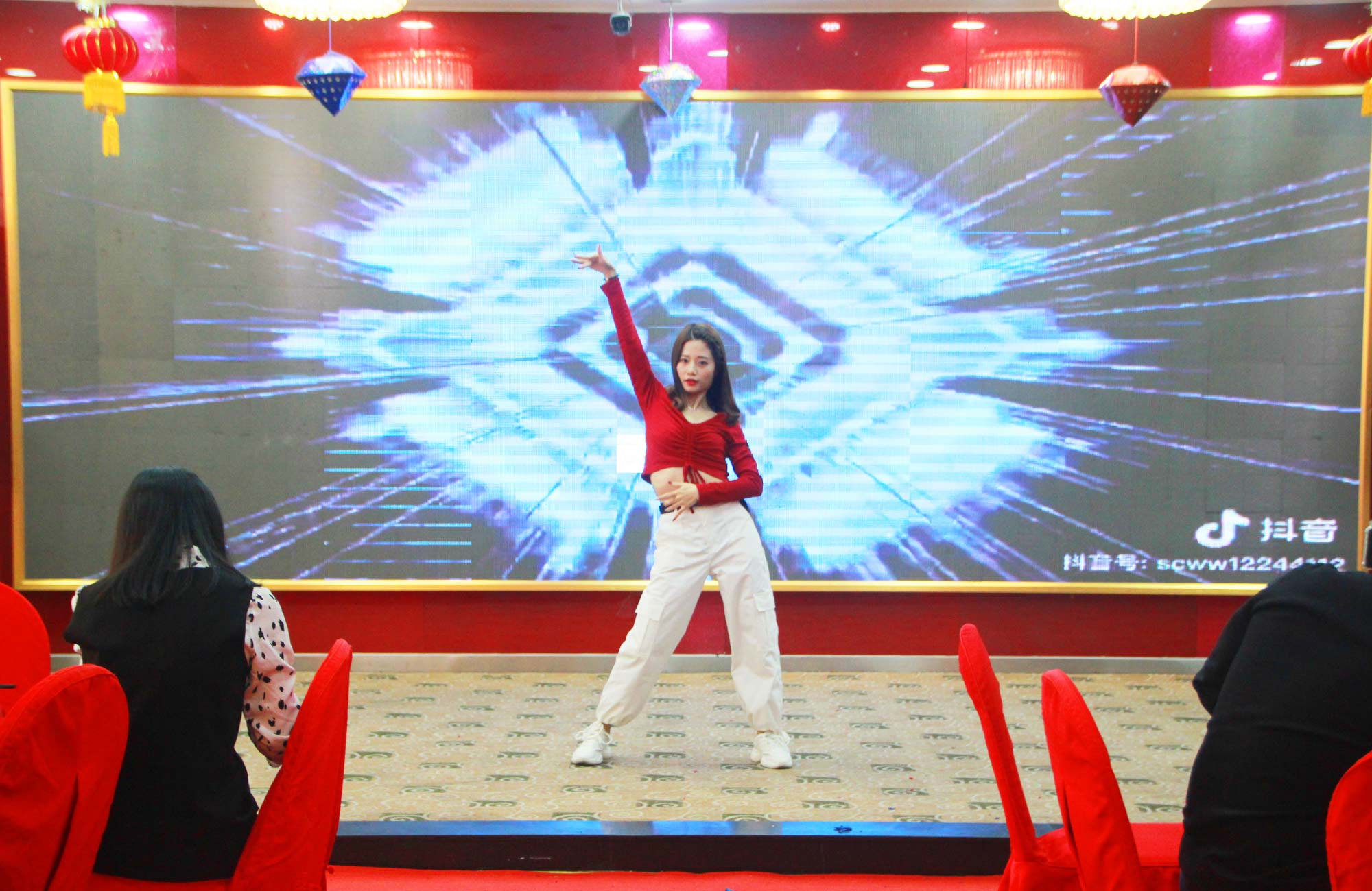 攜手并進(jìn),砥礪前行——2020派勤工控迎新晚會圓滿舉行! 攜手并進(jìn),砥礪前行——2020派勤工控迎新晚會圓滿舉行!