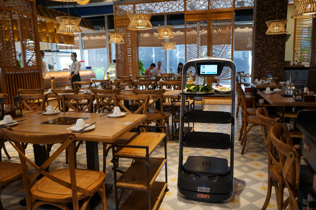 派勤嵌入式硬件產(chǎn)品攜手服務(wù)機(jī)器人，為餐飲業(yè)注入新動(dòng)力